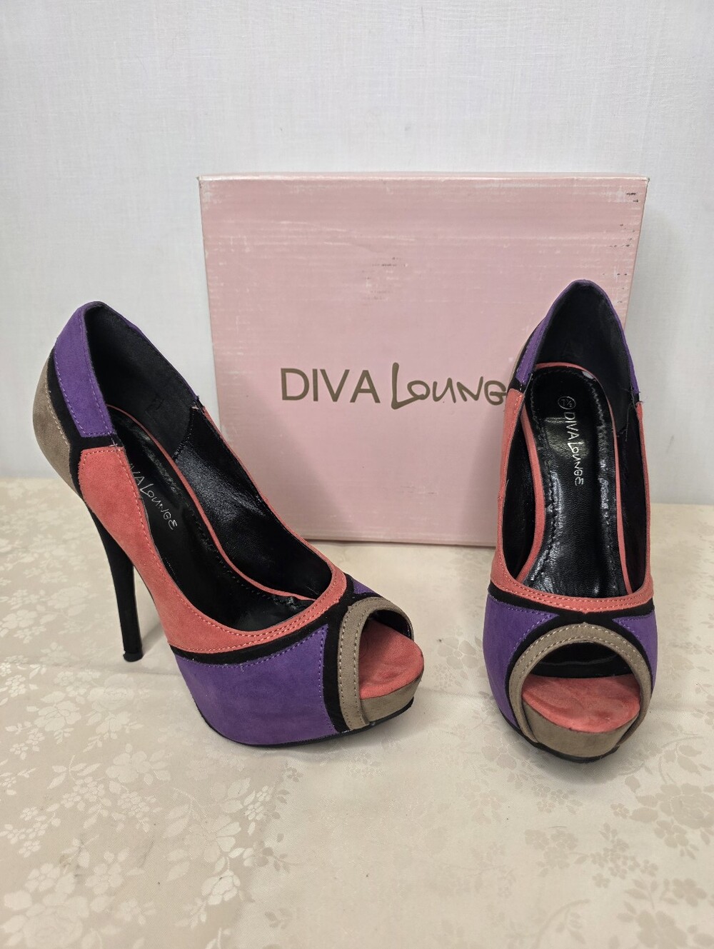 Diva Lounge Colorblock Platform Heels Peep Toe Faux Suede Pumps 7.5 With Box